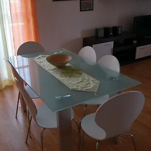 Apartman Filip, Zára